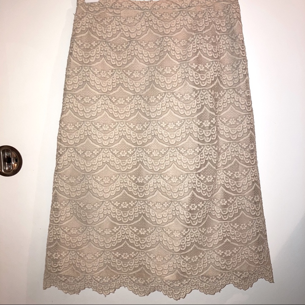 Vintage Beige Lace Pencil Skirt 💍